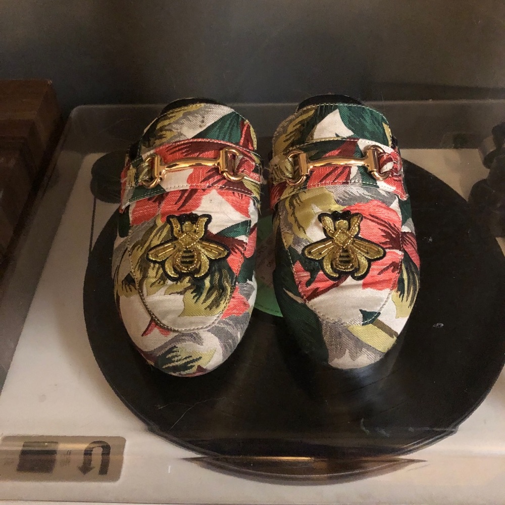 Steve Madden Embellished slides